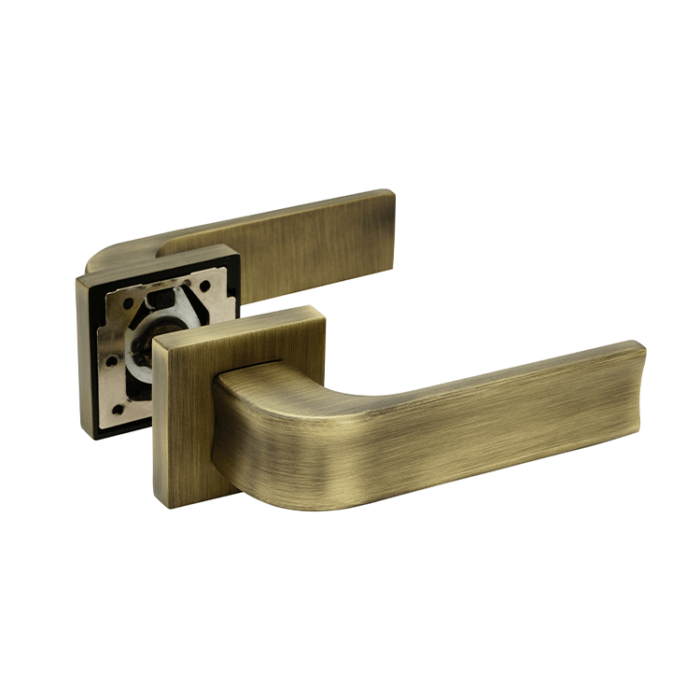 Deurklink Zagreb met vierkant rozet antiek messing