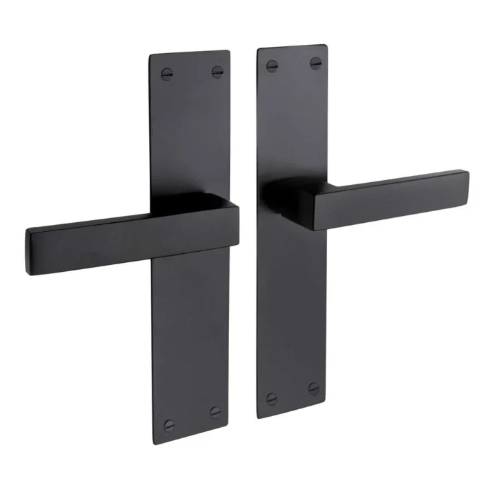 Deurklink Nova op schild in zwart